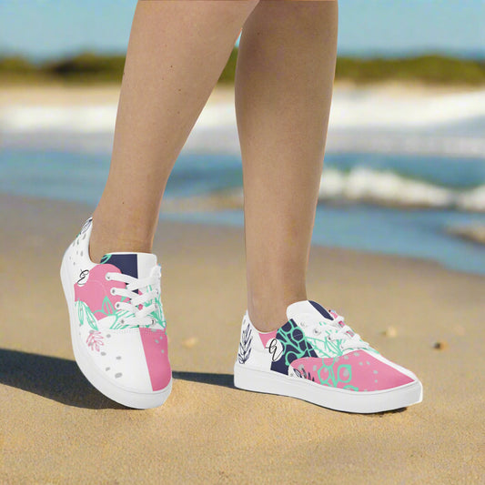 Garden Peak Lace-up Canvas Shoes