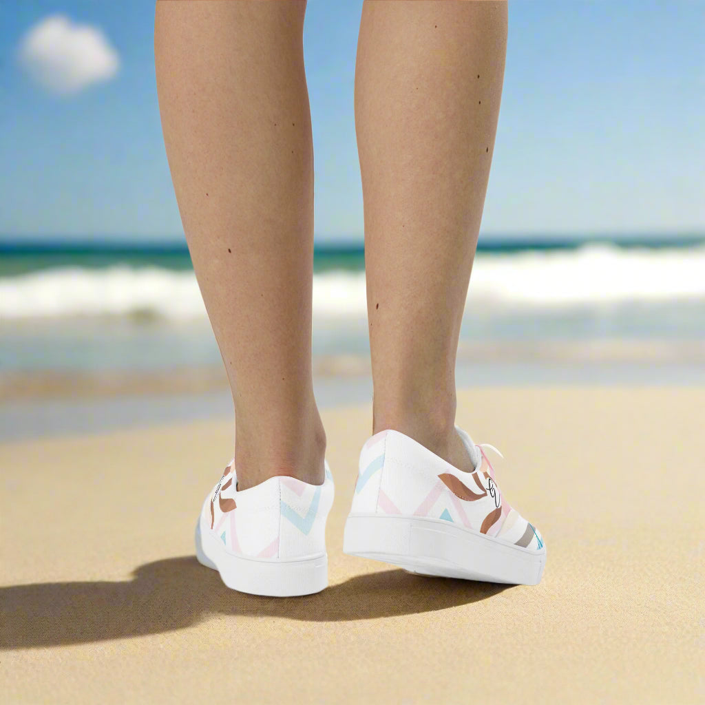 Multi Lines Lace-up Canvas Shoes