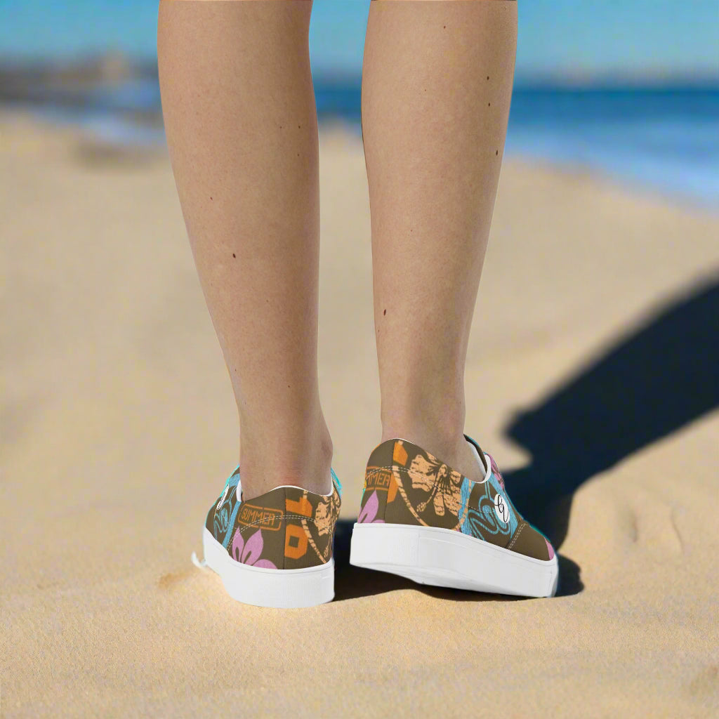 Brown Flowers Lace-up Canvas Shoes