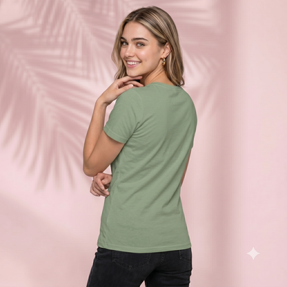 Cats are for cuddling T-Shirt