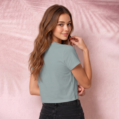 Every body is a beach body Crop Top