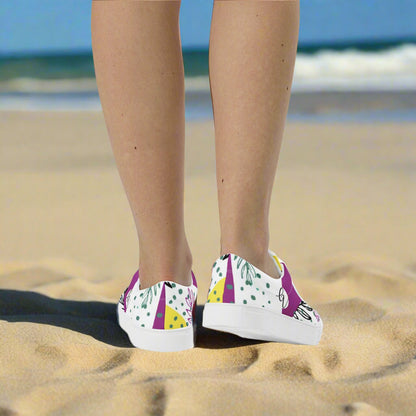 Ditzy Plum Lace-up Canvas Shoes