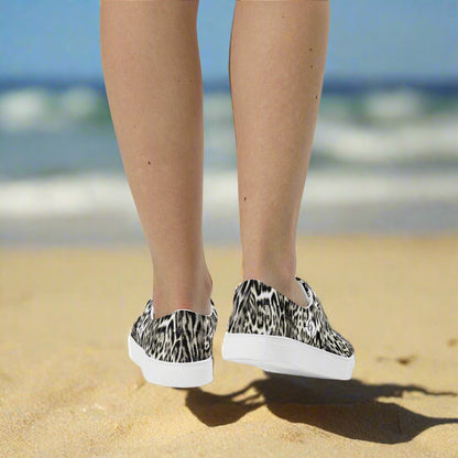 Snow Jaguar Lace-up Canvas Shoes