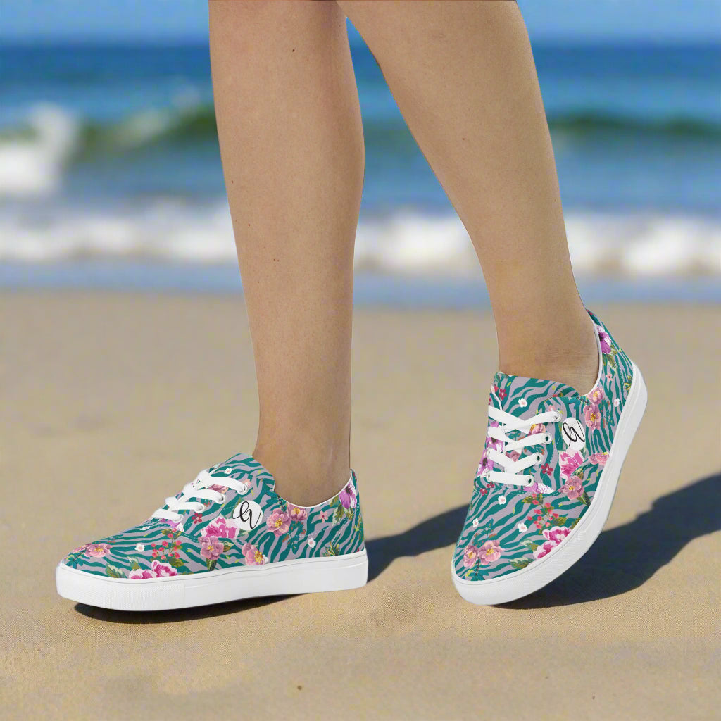 Orchid And Floral Pattern Lace-up Canvas Shoes